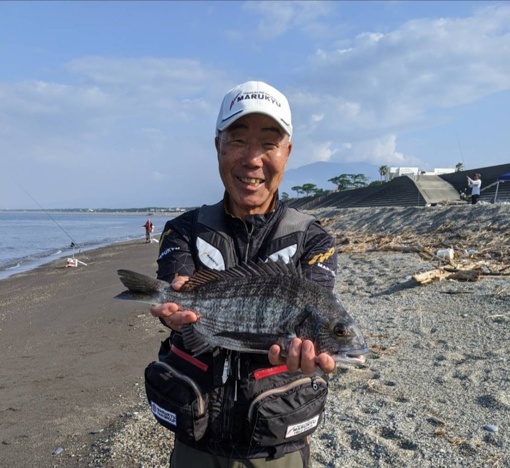 年08月01日 土曜日 クロダイ チヌ 渚釣り 静岡県 沼津 千本浜 渚 フィールドスタッフ渡辺 強 名人の釣り情報 Fishing News