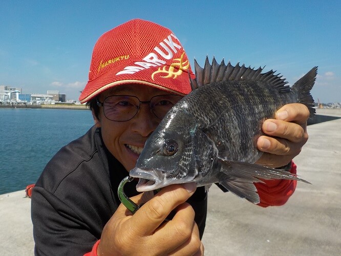 2022年09月26日（月曜日）｜クロダイ・チヌ（ウキダンゴ釣り）｜愛知県 – 常滑港赤灯台｜ウキ紀州・ダンゴ｜フィールドテスター中村 輝夫