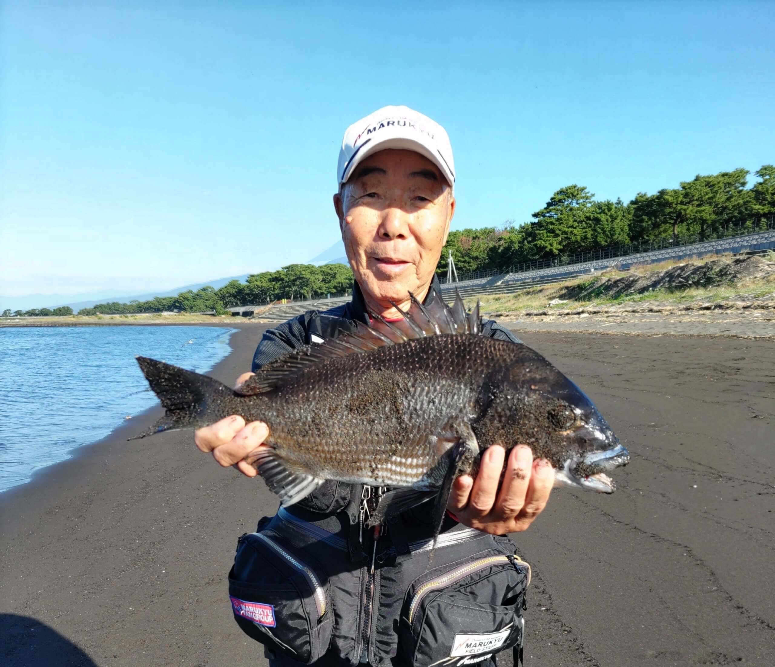 2024年10月15日（火曜日）｜クロダイ・チヌ（渚釣り）｜静岡県 – 沼津市 島郷海岸｜渚｜フィールドスタッフ渡辺 強