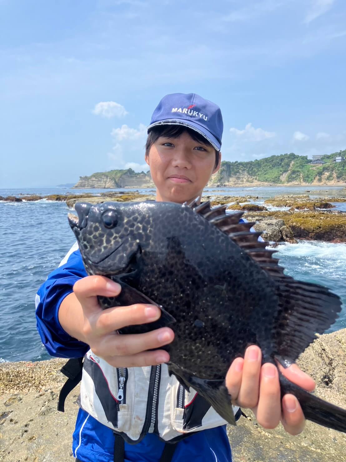 2025年08月23日（土曜日）｜メジナ・グレ・クロ｜千葉県 – 勝浦灯台下　ハナレ｜ウキフカセ｜フィールドスタッフ白澤 政記