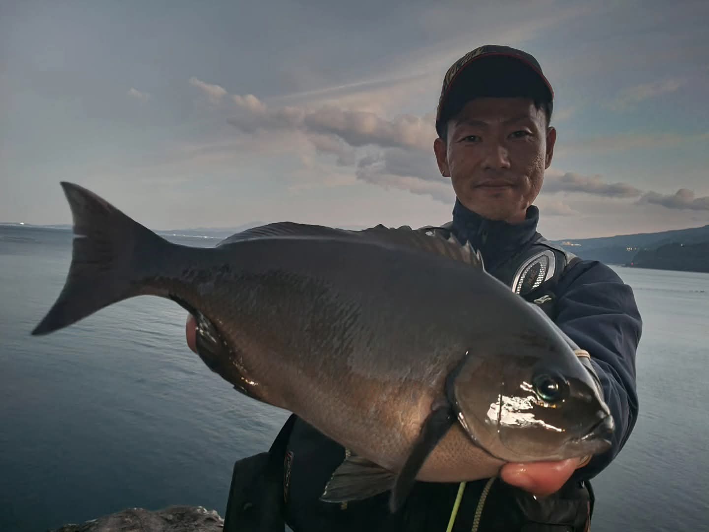 2025年11月02日（日曜日）｜メジナ・グレ・クロ｜神奈川県 – 真鶴半島・カイザキ｜ウキフカセ｜フィールドスタッフ田代 真也