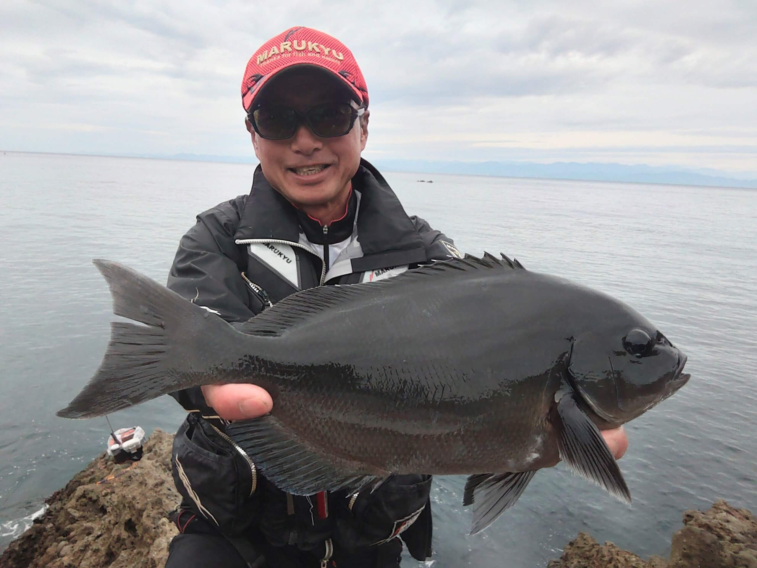 2025年11月05日（水曜日）｜メジナ・グレ・クロ｜静岡県 – 西伊豆小下田　高島｜ウキフカセ｜フィールドテスター青木 一郎