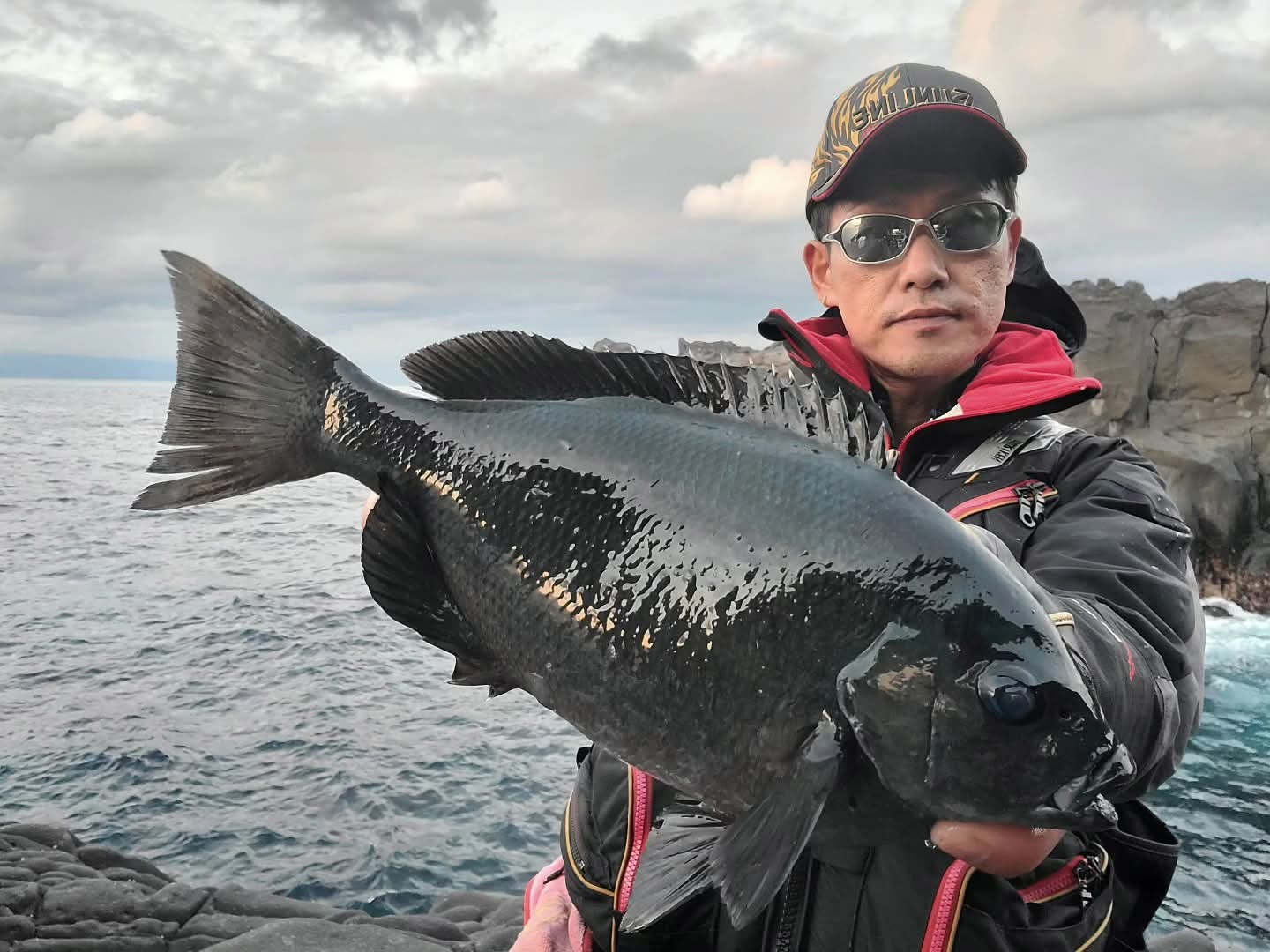 2025年12月27日（土曜日）｜メジナ・グレ・クロ｜静岡県 – 東伊豆八幡野・マル根｜ウキフカセ｜フィールドスタッフ田代 真也