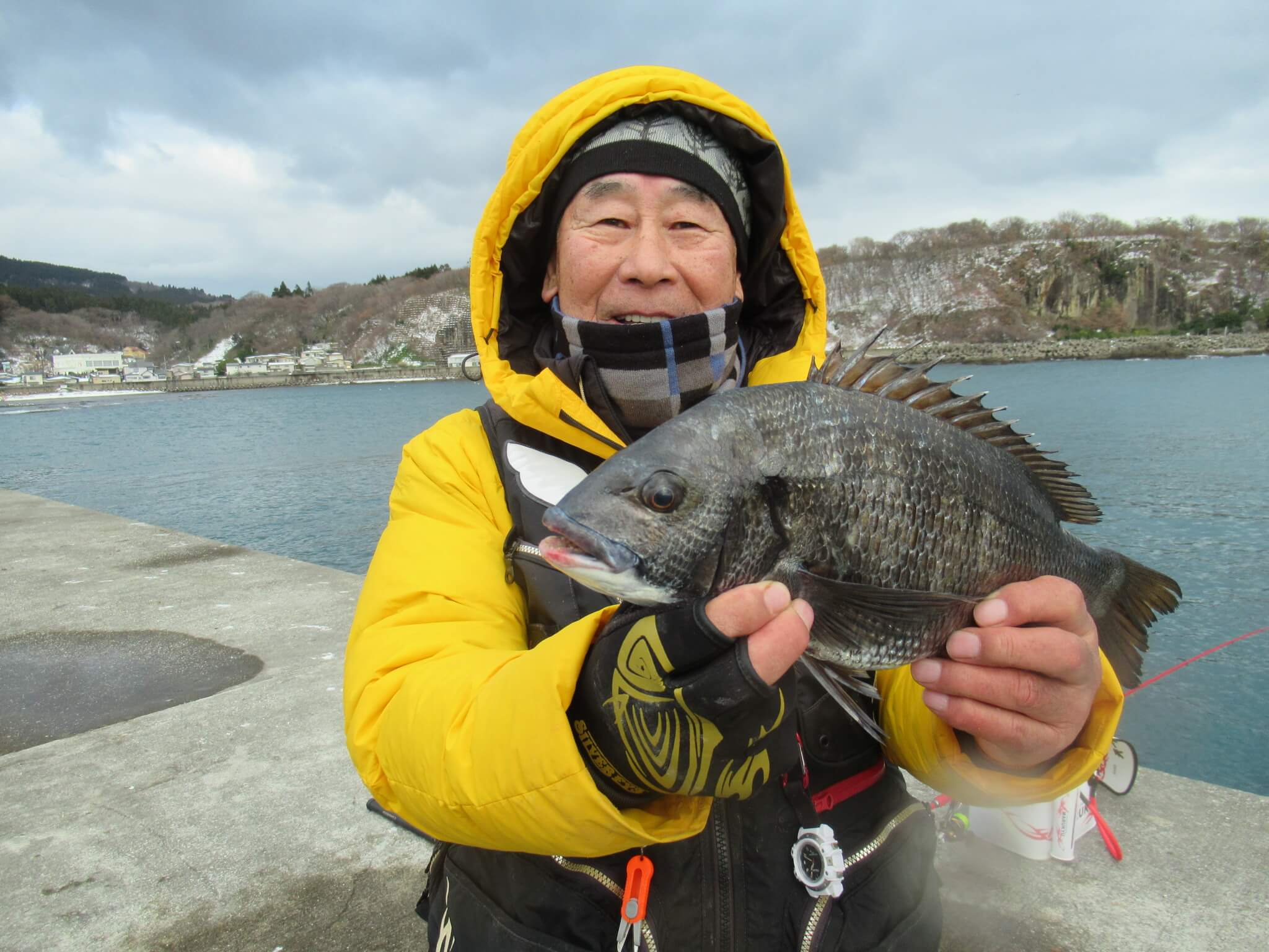 2025年12月28日（日曜日）｜クロダイ・チヌ（フカセ釣り）｜秋田県 – 男鹿市・椿漁港堤防｜ウキフカセ｜フィールドテスター小林 純平