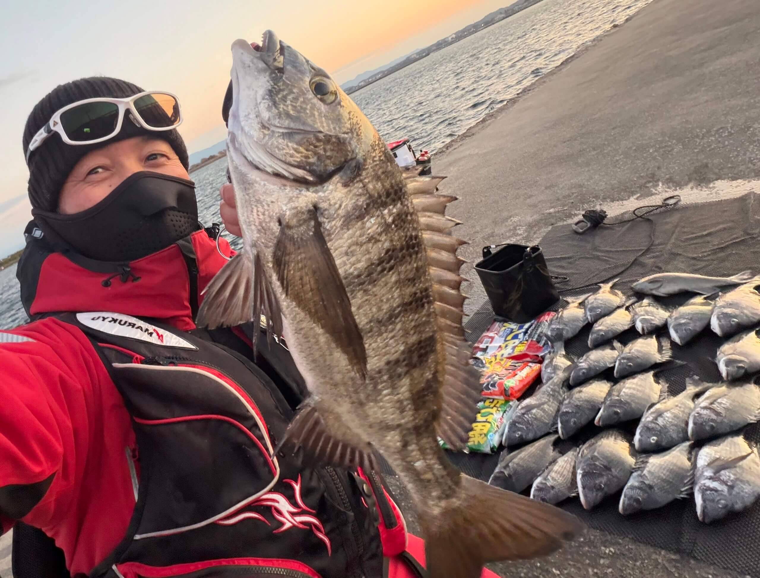 2026年01月04日（日曜日）｜クロダイ・チヌ（ウキダンゴ釣り）｜静岡県 – 表浜名湖 網干し場｜ウキ紀州・ダンゴ｜フィールドスタッフ佐々木 博司