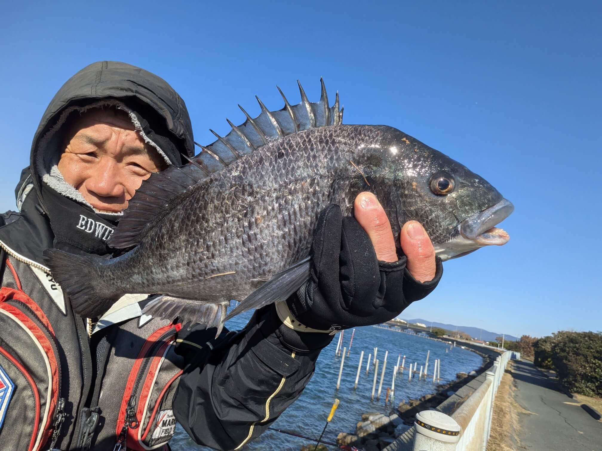 2025年12月27日（土曜日）｜クロダイ・チヌ（フカセ釣り）｜静岡県 – 浜名湖中の島｜ウキフカセ｜フィールドスタッフ石黒 昌浩